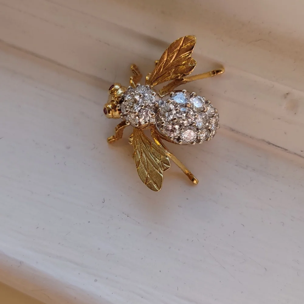 Diamond Bee pin brooch Ruby eyes, 18k yellow gold, Herbert Rosenthal Natural